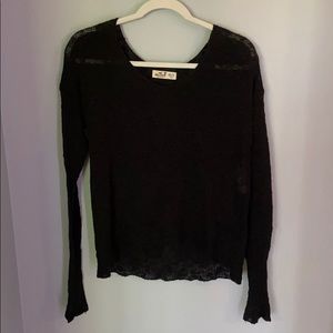 Long sleeve sweater.